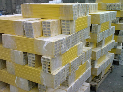 广州玻璃钢绝缘横担